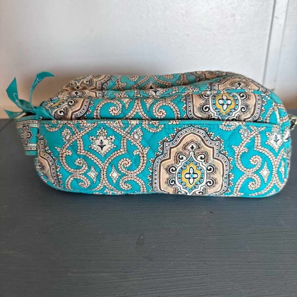 Vera Bradley blue paisley swirl soft makeup bag